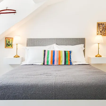 Designer Flats In Lapa *